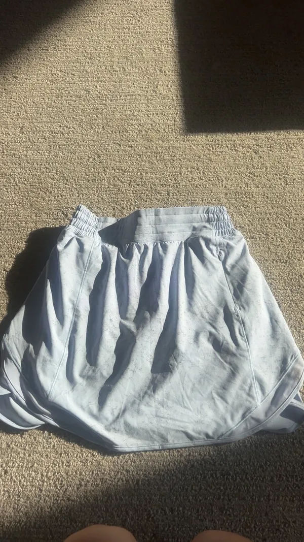 Women’s lululemon hottie hot skirt - Image 3