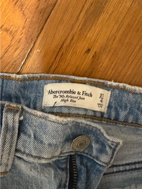 Abercrombie Jeans - Image 4