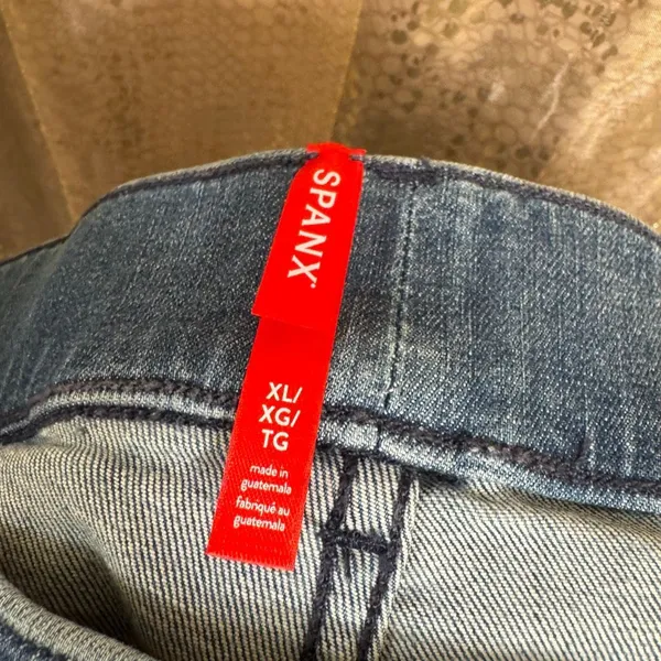 Spanx Cropped Kick Flare Pull On Jeans Size XL Vintage Indigo NWT - Image 3