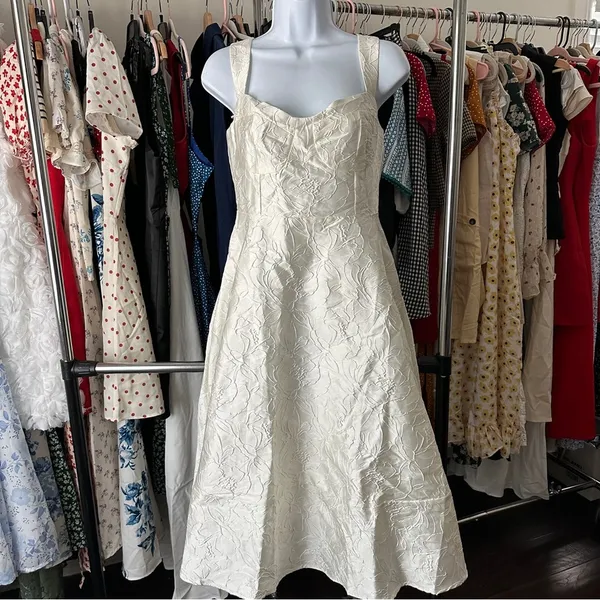 Rihoas White Sweetheart Neck Jacquard Midi Dress - Image 8