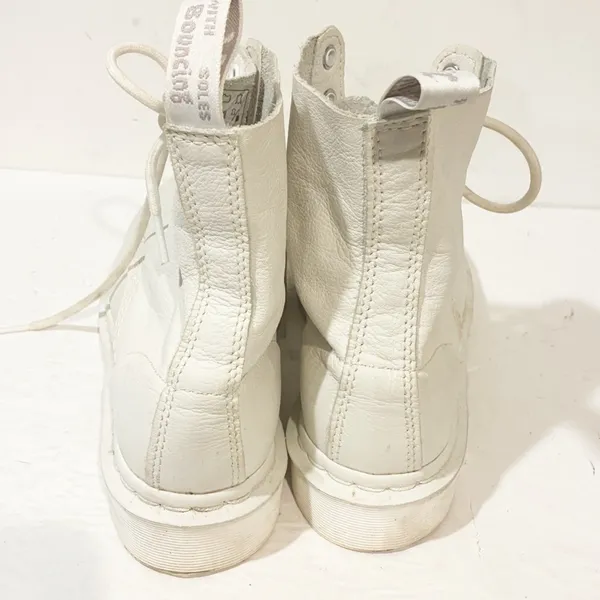 Dr. Martens Women’s Size 8 White Leather‎ 1460 Pascal Mono Combat Boots - Image 4