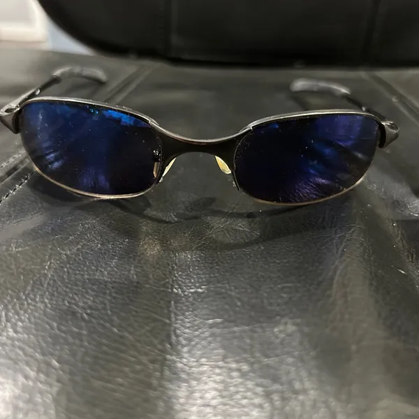 Stylish Blue Lens Sunglasses - Image 3