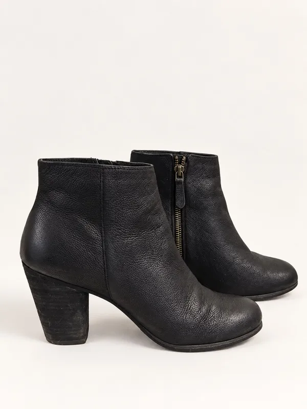 bp Nordstrom black leather ankle booties - Image 4