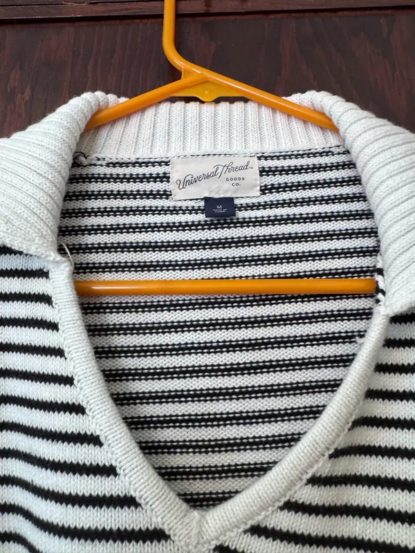 Universal Threads Sweater - Image 2