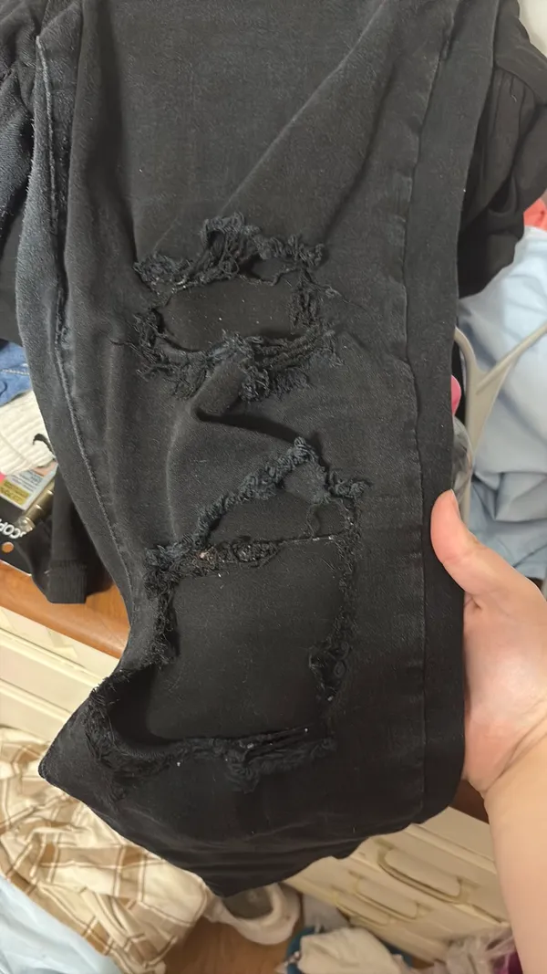 American Eagle Jeans - Image 3