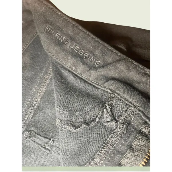 AE size 6 short Hi-Rise Jegging - Image 4