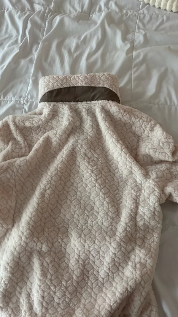 Eddie Bauer Sweater - Image 3