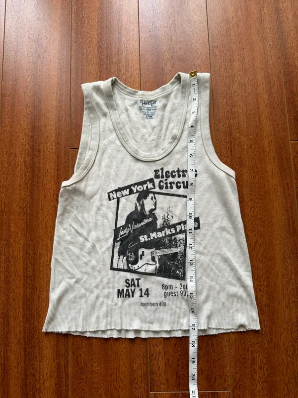 Brandy Melville ribbed graphic t-shirt - Image 2