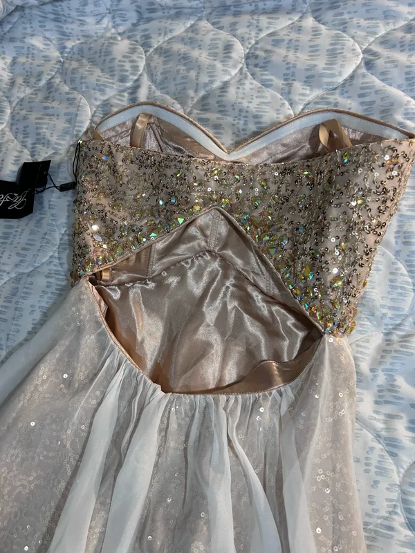 La Femme 19452 NWT White Gold Sequin Strapless Cocktail Dress Size 2 - Image 6