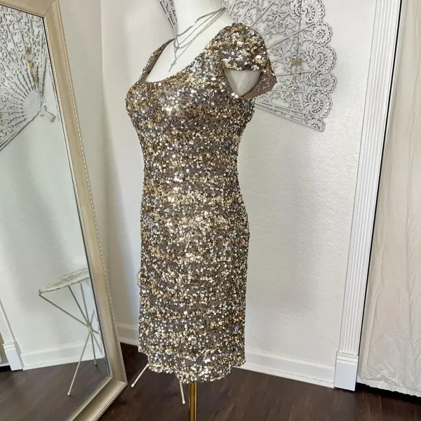 Scala 100% Silk Gold & Silver Sequin Mini Dress Size 0 / fits S - Image 2