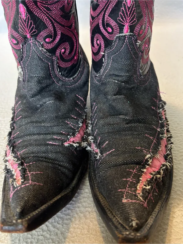 White Diamonds sz 8 Black & Pink Western Cowgirl Boots - Distressed Black Denim - Image 4