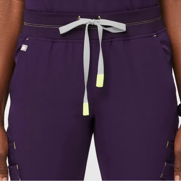 FIGS Soeng Scrub Pant In Purple - Image 4
