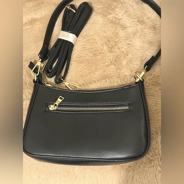 🔥New🔥Black Shoulder Baguette Bag with Gold Accents - Image 2