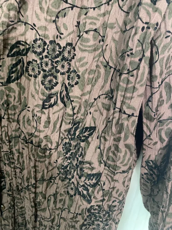 Cato Creek Brown Floral Button-Front Women's Blouse - Image 3