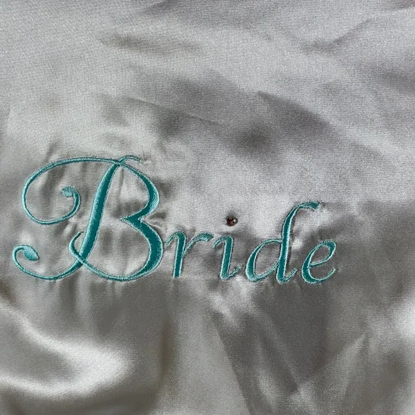 1003 | NWT‎ Secret Treasures Bride Embroidered Satin Robe Cream Womens XL - Image 3