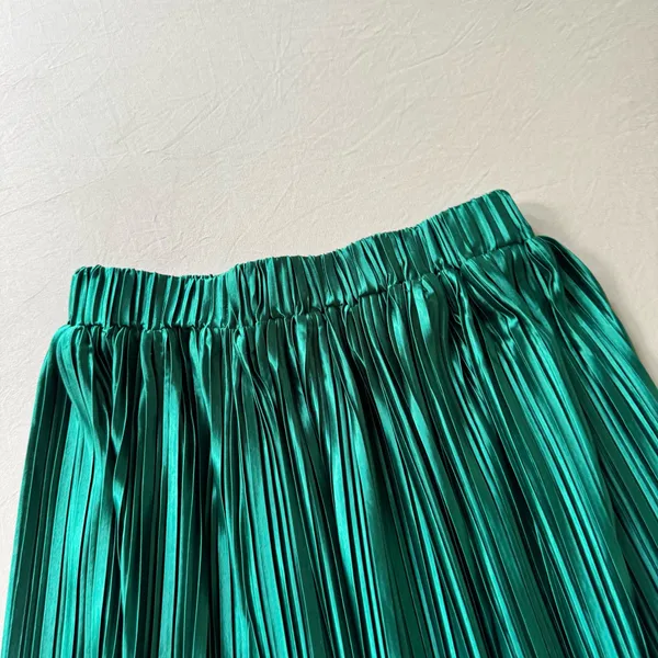 Sugarlips All That Glimmers Pleated Midi Skirt - Image 9