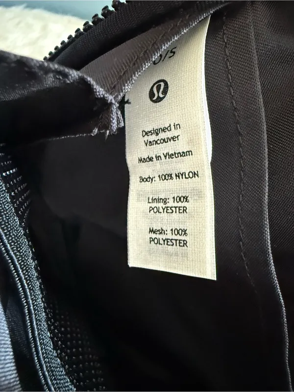 Lululemon Easy Access Crossbody Bag - Image 9