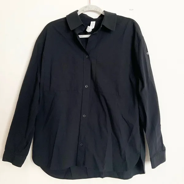 Alo Cotton Real Deal Button Up Long Sleeve Black M - Image 2