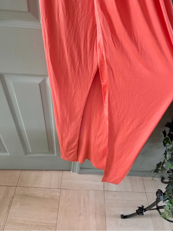NBD Coral V-Neck Midi Dress - Image 2