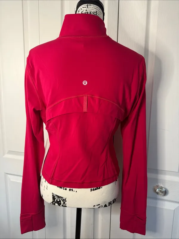 lululemon athletica Women's Define Cropped Jacket *Nulu in Mulberry Spark - Image 6