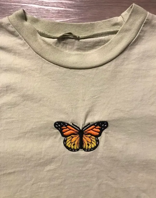 Cropped Butterfly Shirt Green - Image 2