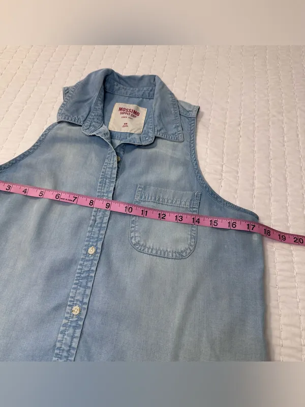 Mossimo Supply Co. 100% Lyocell Light Blue Sleeveless Chambray Slit Back Open M - Image 5