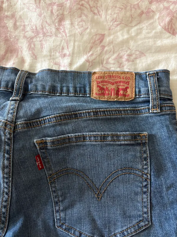 Levi’s Shorts - Image 3