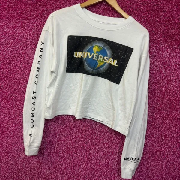 Universal studios long sleeve crop top size Medium  - Image 3