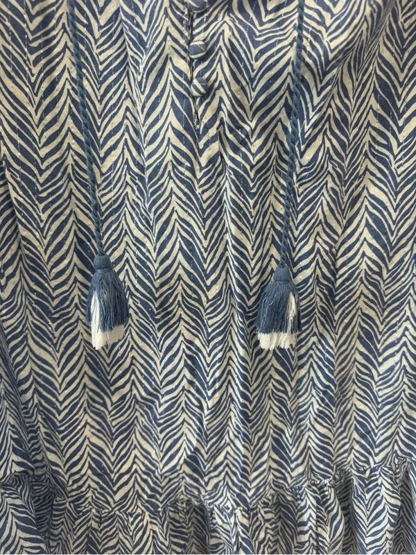 Shoshanna blue and white patterned Harbor Tassel Cotton Dress Size M Like New - Image 6