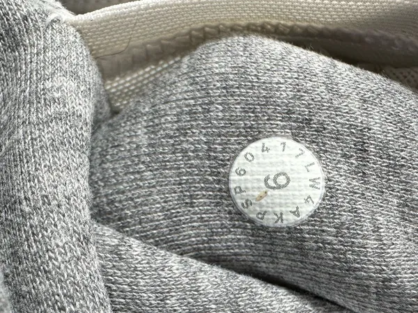 Lululemon‎ Light As Warmth Jacket Womens 6 Heather Gray White Full Zip - Image 9