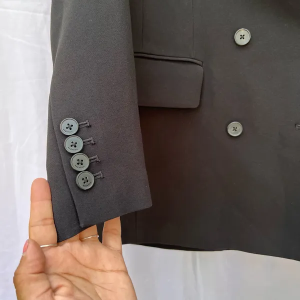 ARITZIA | BABATON BLACK DOUBLE BREASTED BLAZER SIZE 0 - Image 3