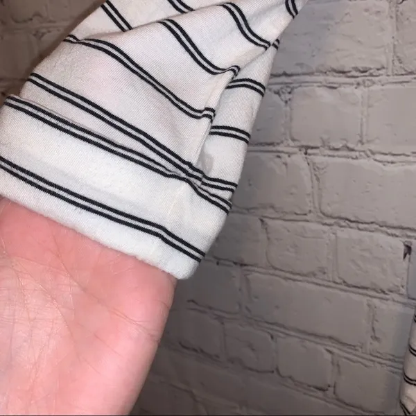 Patagonia Striped Long Sleeve Tee Womens Small Black & White Lightweight‎ - Image 3