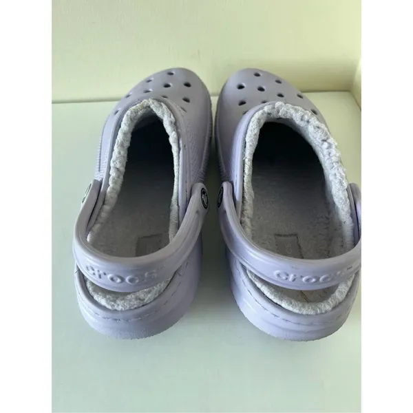 Crocs Comfort Classic Faux Fur Womens 8 and Men’s 6 Slip On Lined Clogs Lavender - Image 2