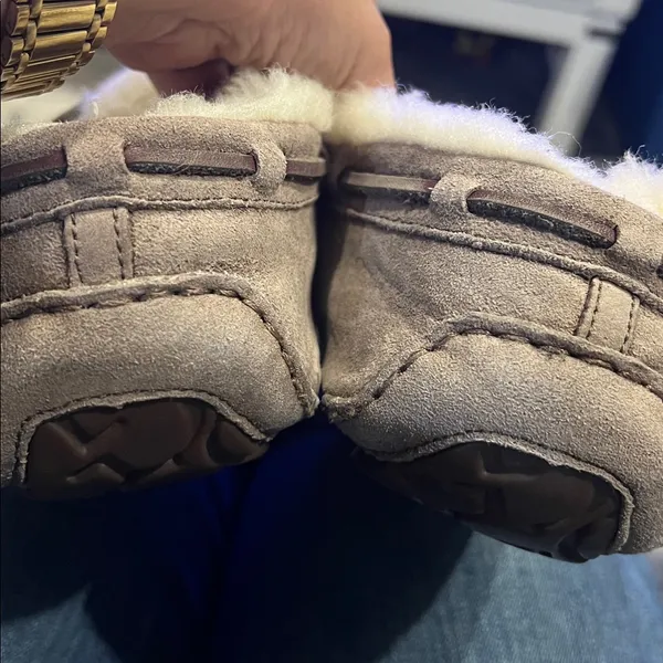 UGG slippers brown womens size 9 - Image 6