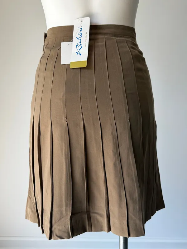 Vintage 100% Silk Pleated A-Line Skirt - Image 10