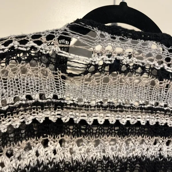 American Eagle Cardigan Sweater Women's S Crochet Open Front Black White Stripes - Image 8