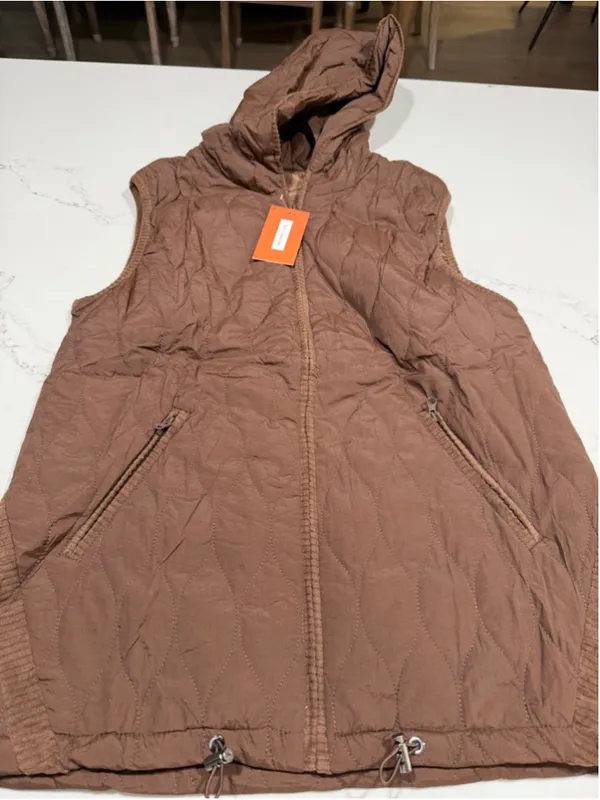 NEW Oversized Puffer Sleeveless Jacket Hooded Vest S - Image 4