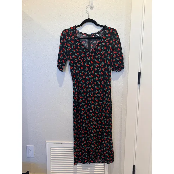 Reformation Alia Cherry Print Midi Dress Black V-Neck Ruffle Size 4 - Image 5
