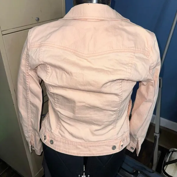 Levi's peach denim classic elevated basics S jean jacket - Image 2