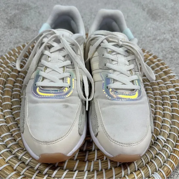Adidas Women's Retrorun Running Shoes Sneakers GV7374 in Chalk White Size 7 - Image 3