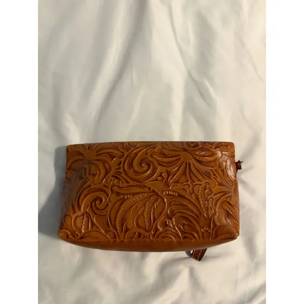 Patricia Nash Wristlet Clutch Boho‎ Tooled Leather Tan Floral Embossed OS - Image 4