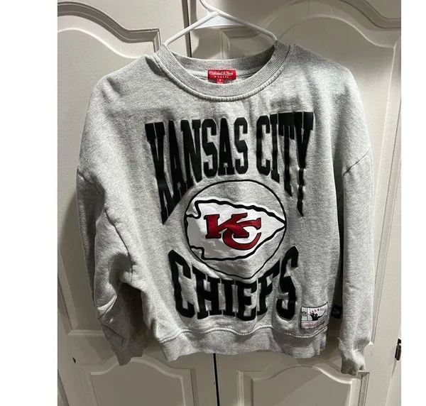 MITCHELL AND NESS KANSAS CITY CHIEFS WOMENS GREY LOGO CREW SWEATSHIRT Small - Image 8