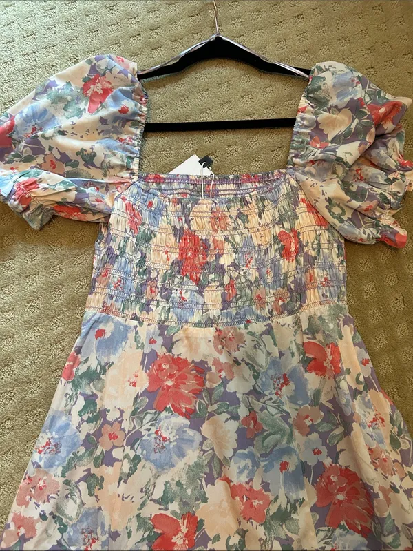 ASTR Smocked Square-Neck Floral Midi Dress in Pastel Multi, Medium NWT - Image 8