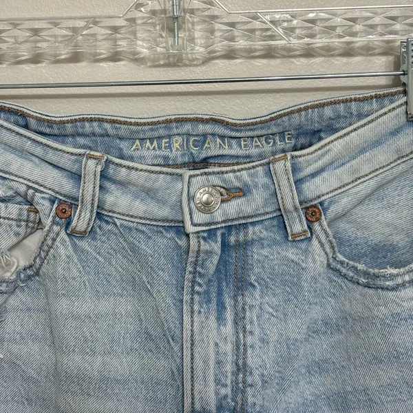 American Eagle Destroyed Light Wash Mom Jean Comfort Stretch Waist - Size 6 - Image 3