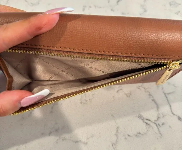 Michael Kors Jet Set leather wallet - Image 3
