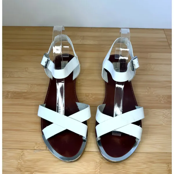 Steve Madden Bayle-R White Sandals Vegan Leather Silver Hardware Size 9.5 - Image 4