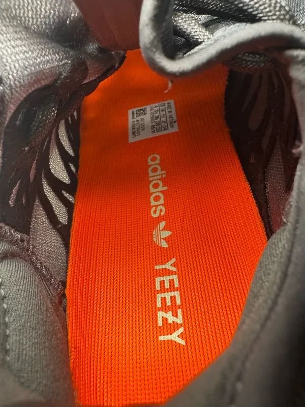 Yeezy Boost 350 - Image 5