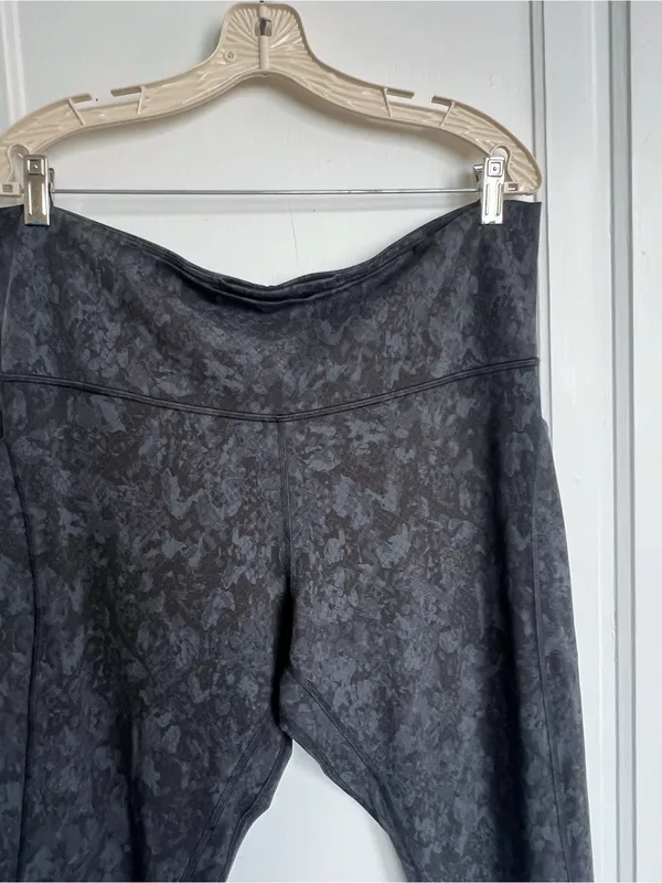 Lululemon • Align High-Rise Pant with Pockets 25" black camo legging tight crop - Image 5