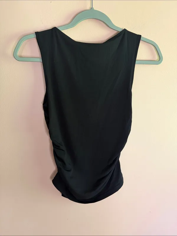 H&M Black Sleeveless Ruched Tank - Image 5