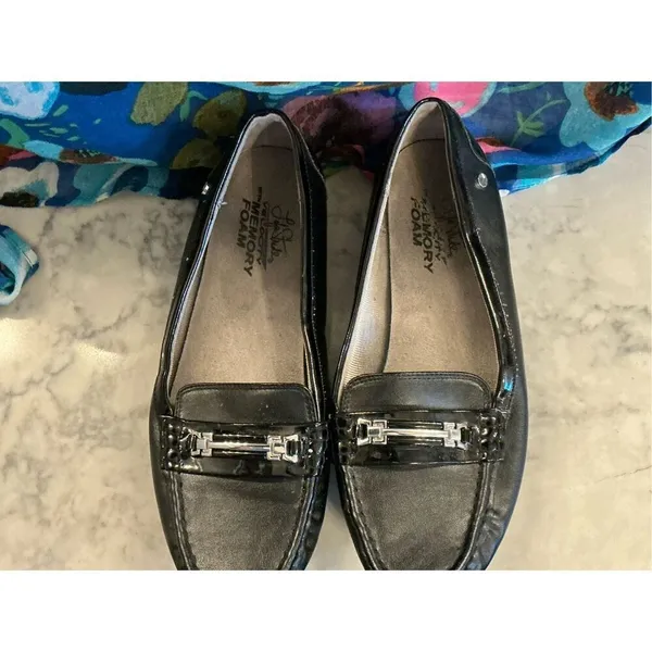 Life Stride Black Loafers Woman’s Size 9 Velocity with‎ Memory Foam - Image 2